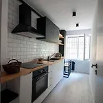 Retro Midtown Apartment Bukarest