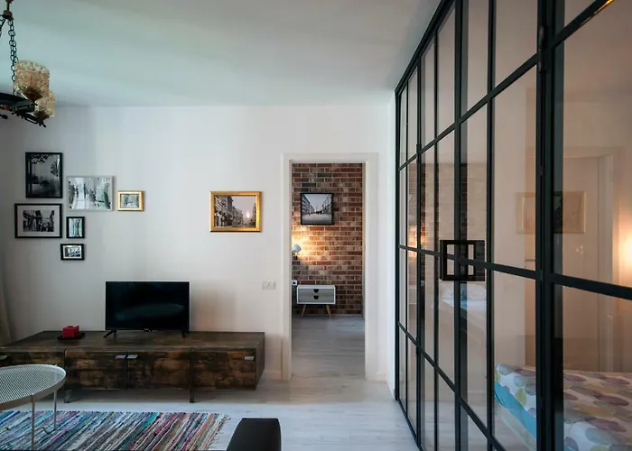 Retro Midtown Apartman